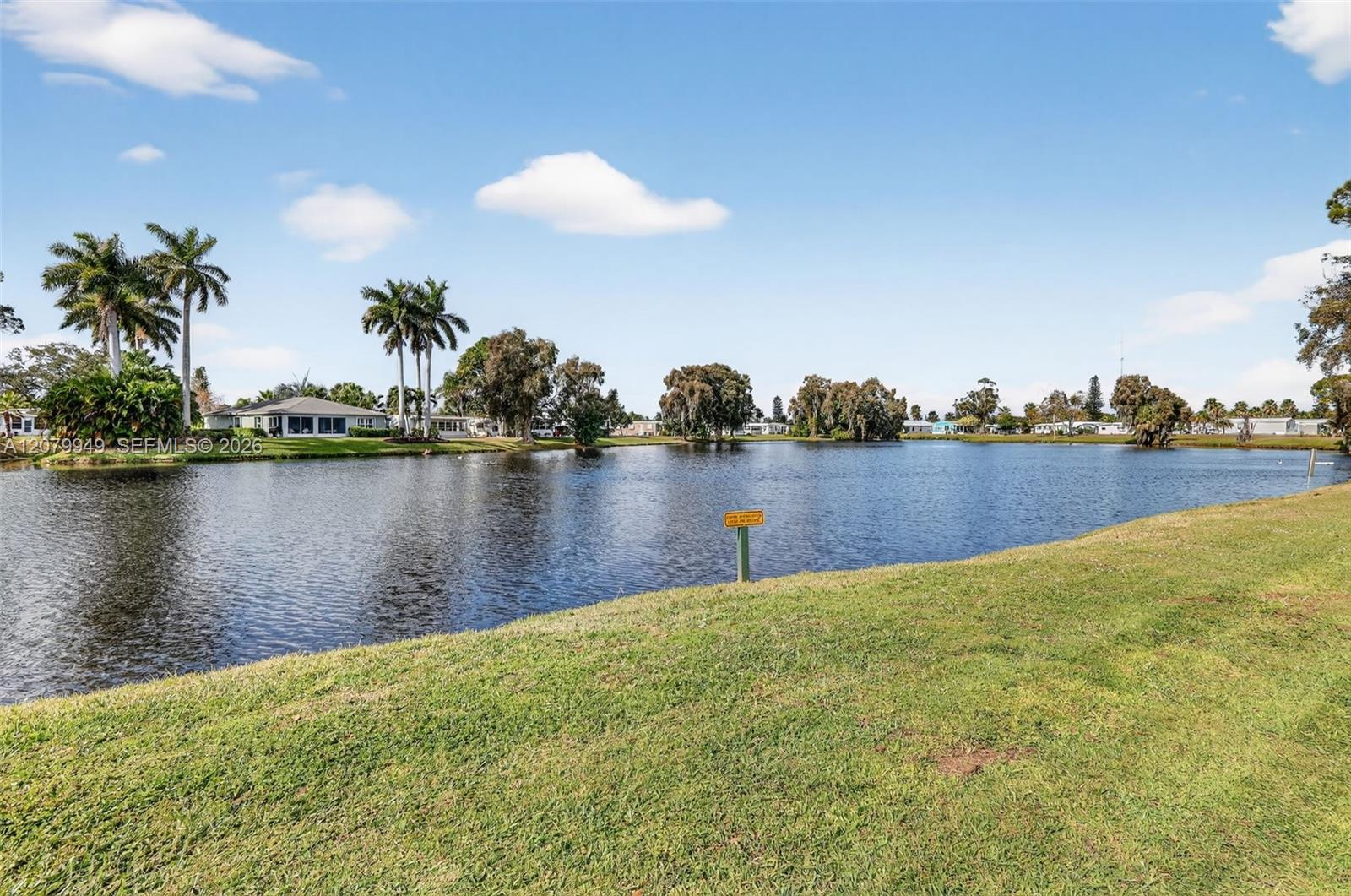 12 Barcelona Ln, Port St. Lucie