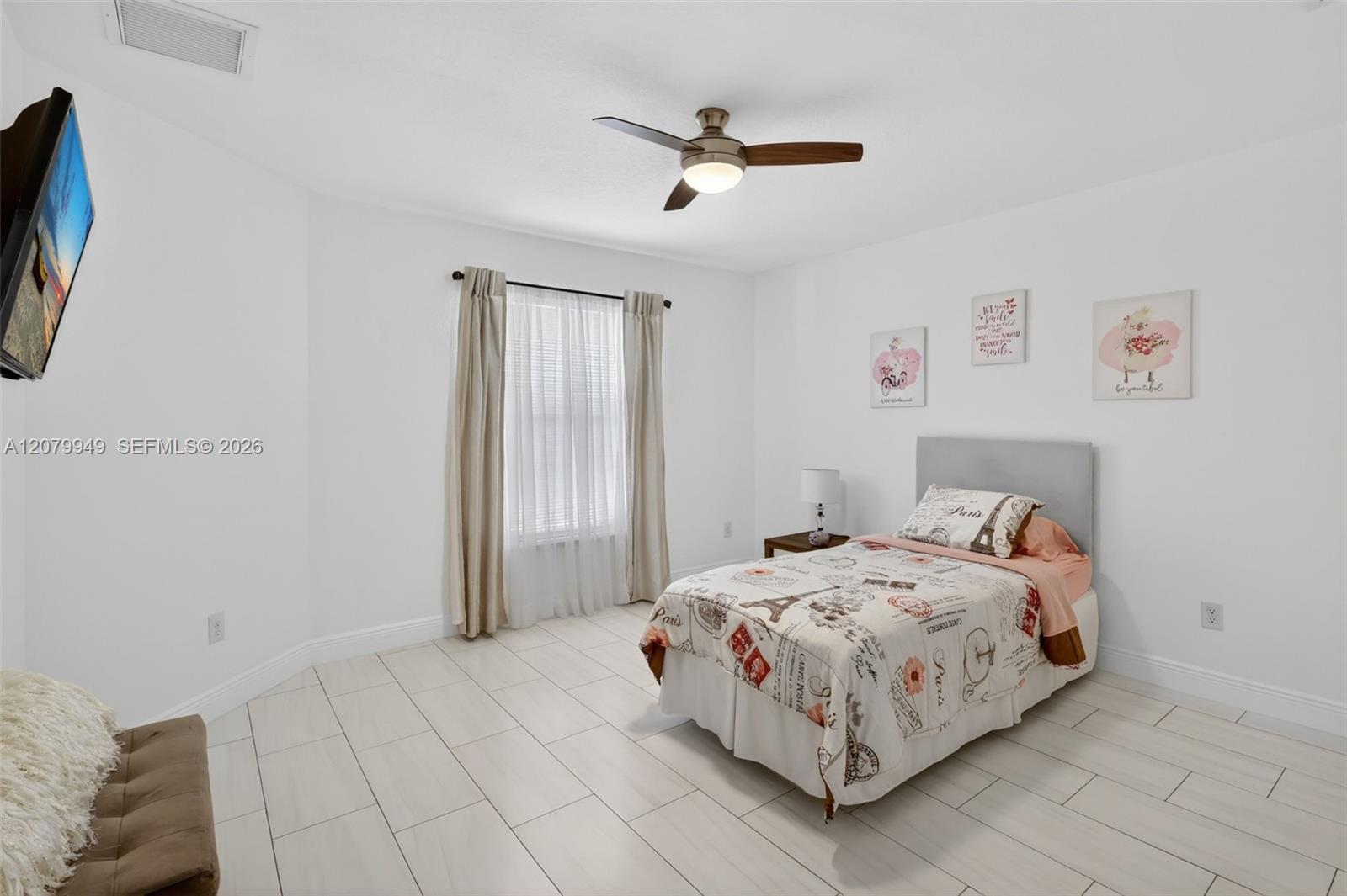 12 Barcelona Ln, Port St. Lucie