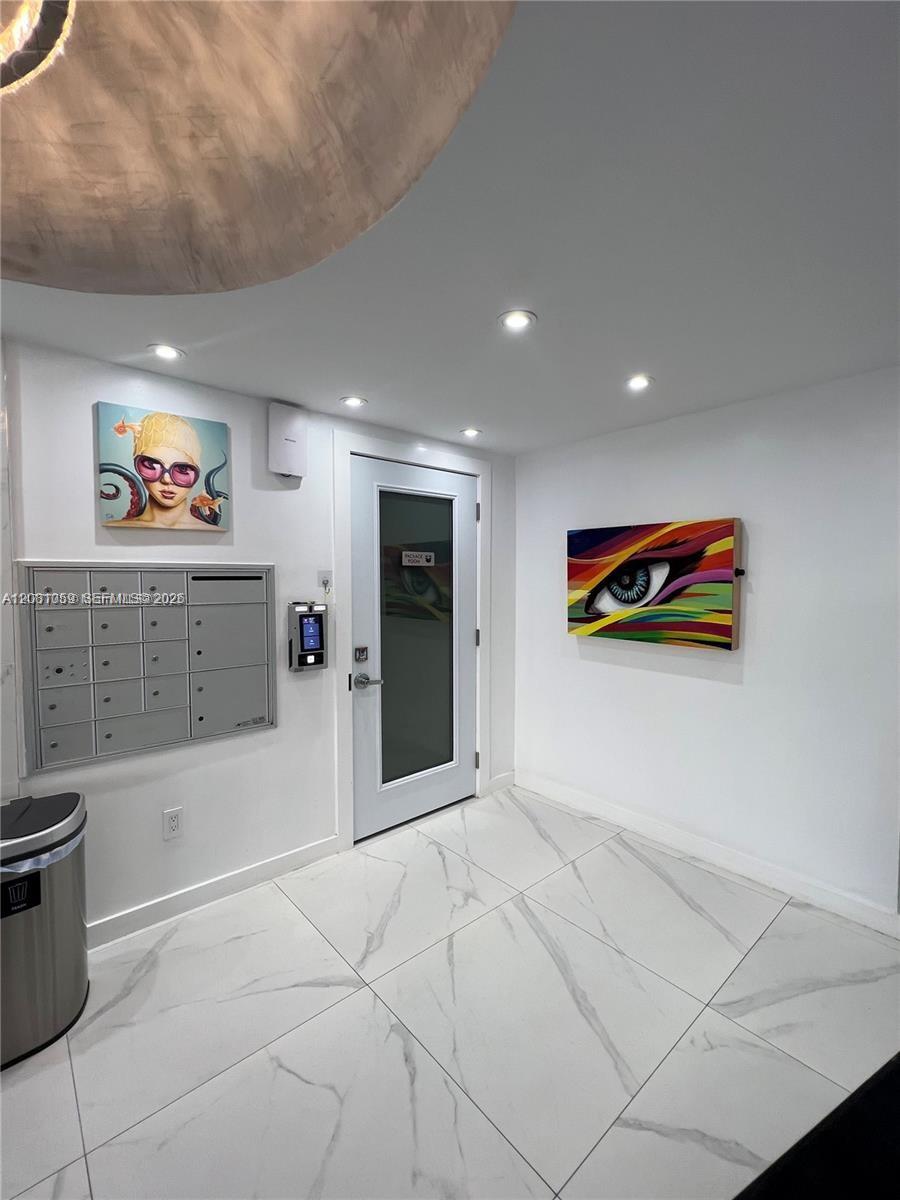 720 Collins Ave # 204