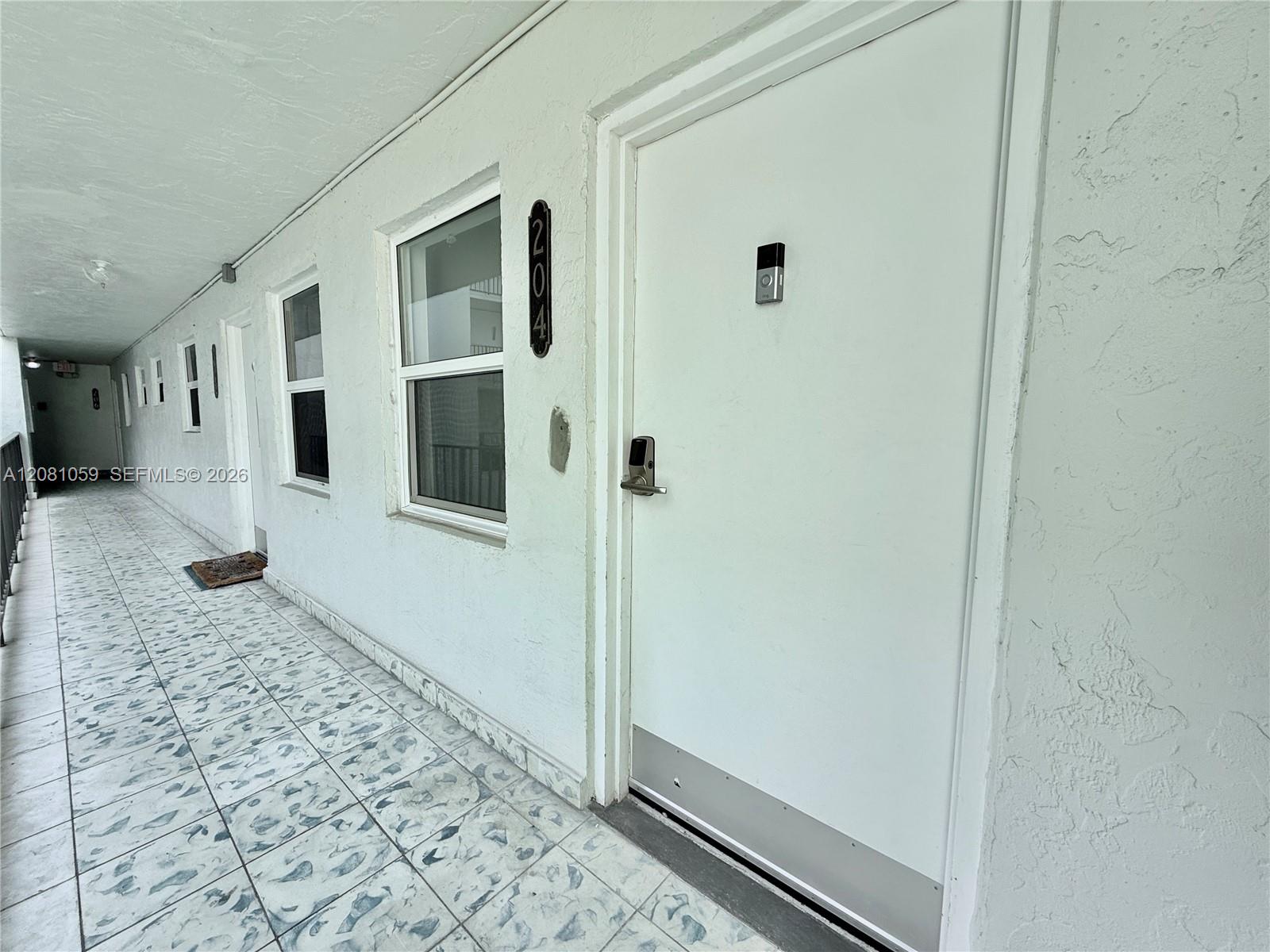 720 Collins Ave # 204