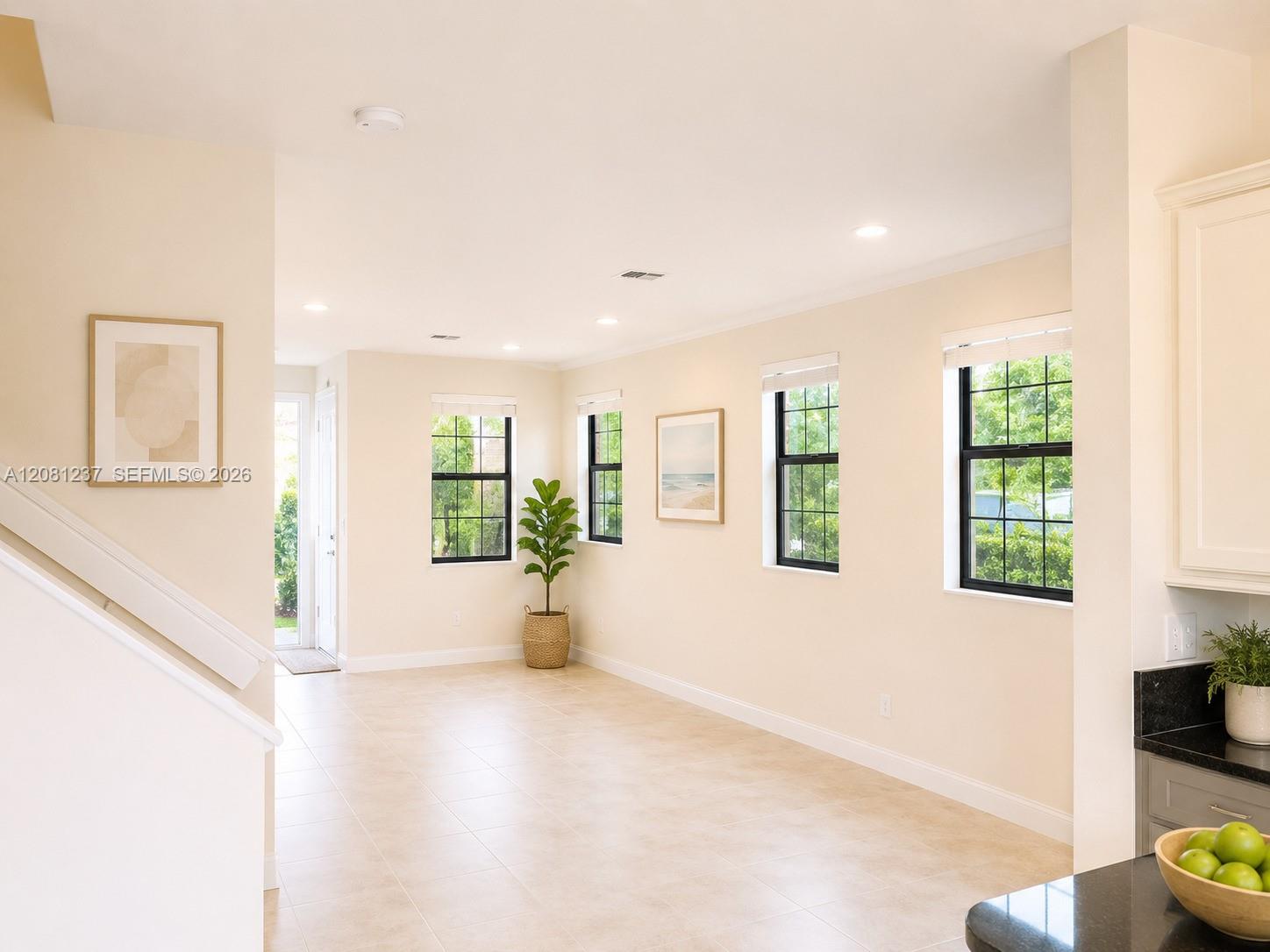 103 Gramercy Square Dr