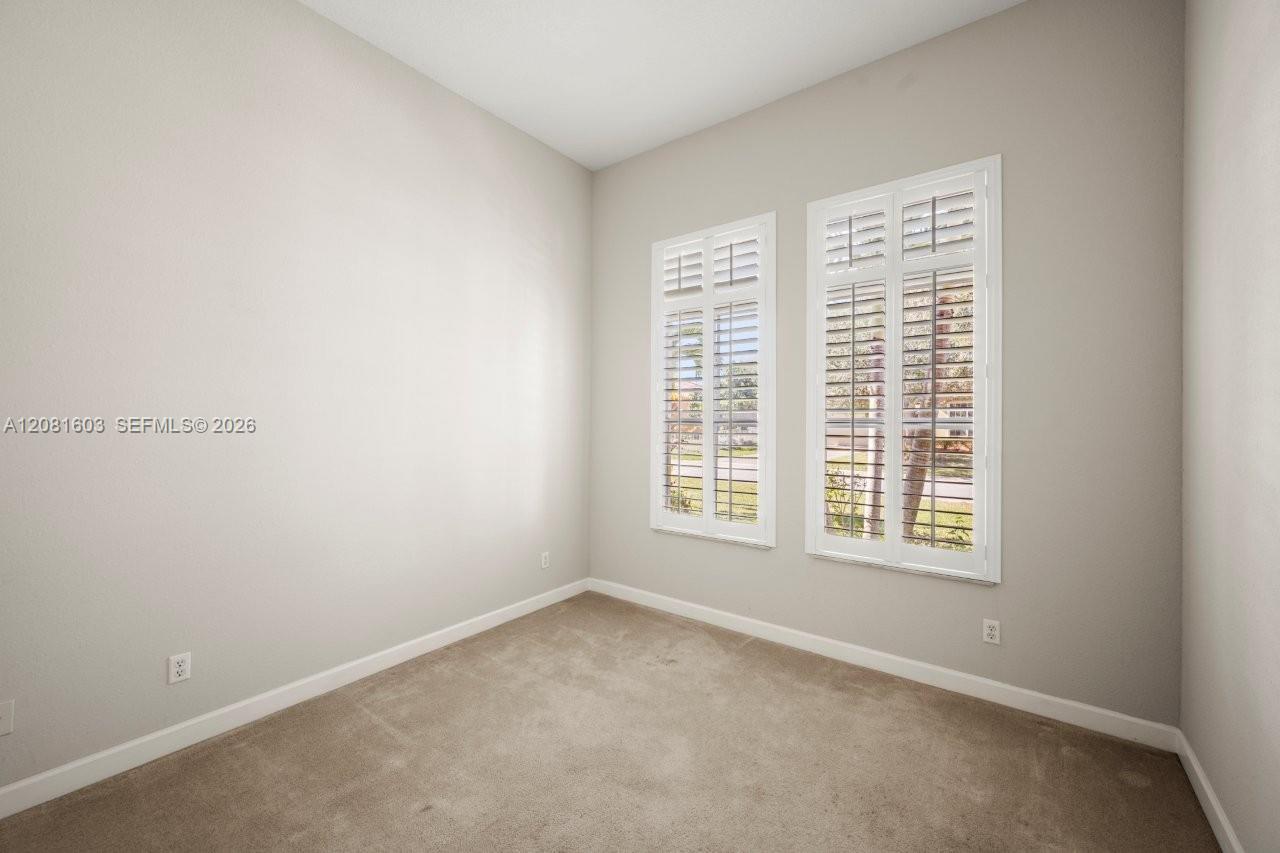 303 NW Somerset Cir, Port St. Lucie