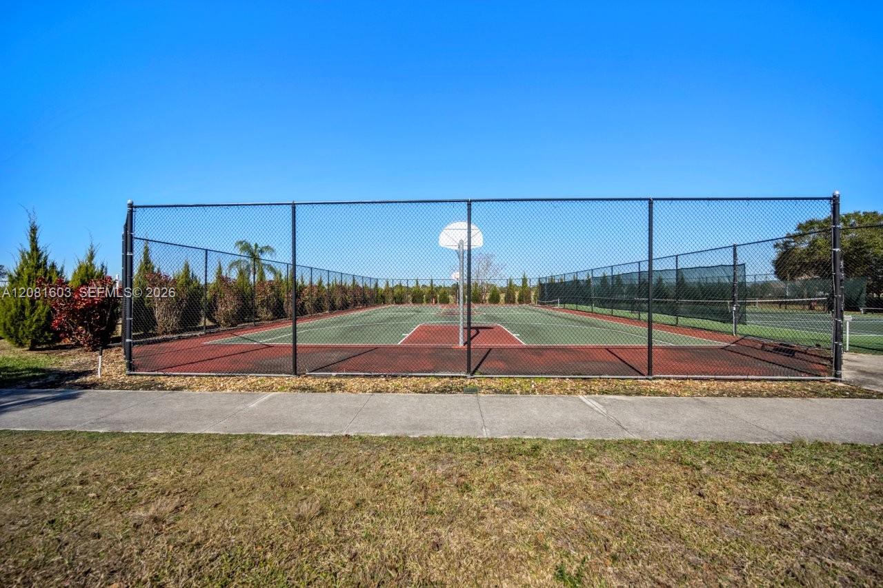 303 NW Somerset Cir, Port St. Lucie