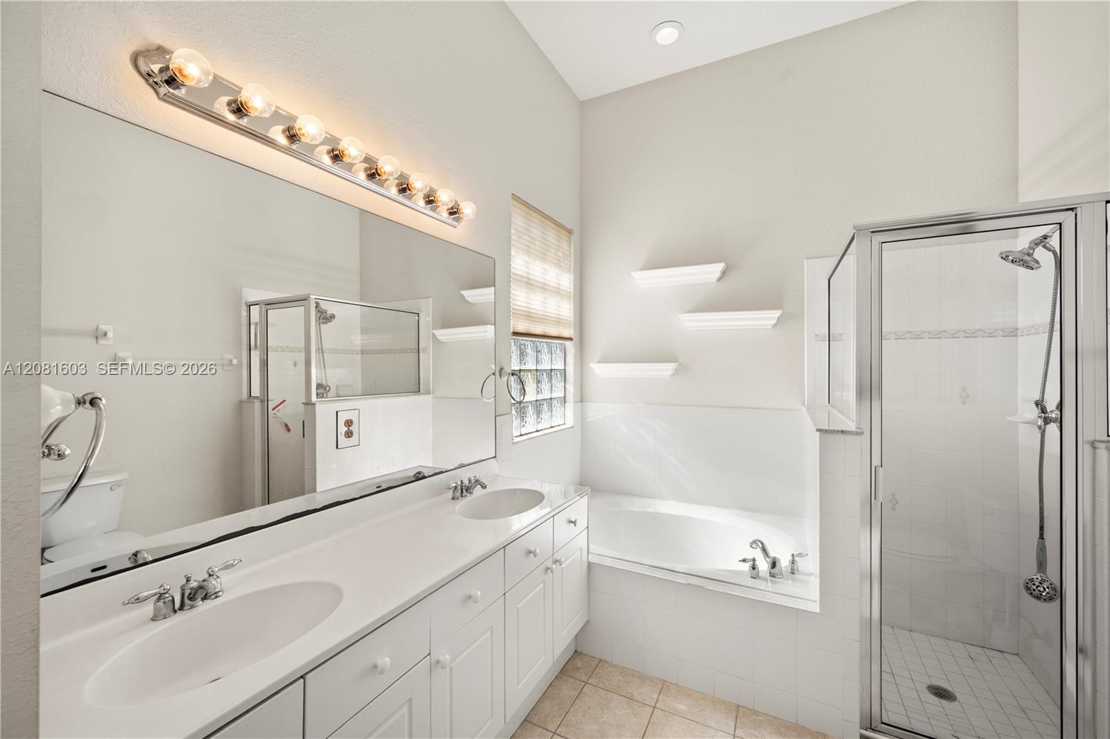 303 NW Somerset Cir, Port St. Lucie