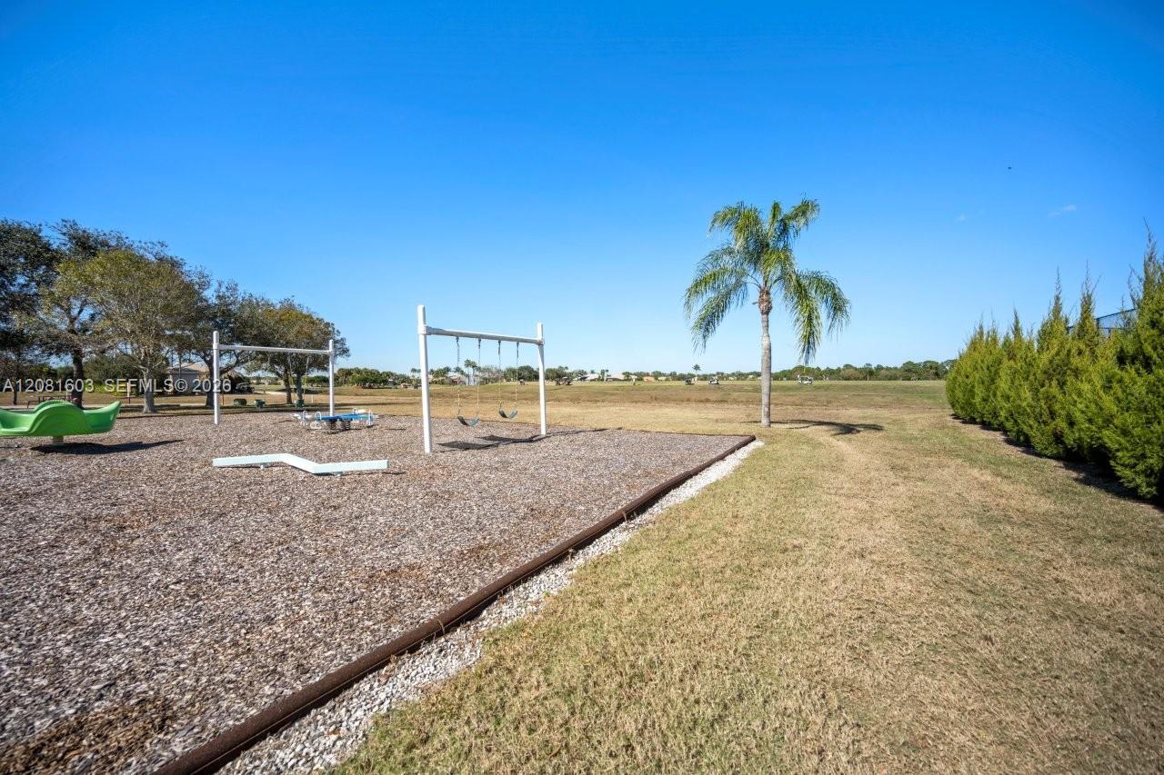303 NW Somerset Cir, Port St. Lucie