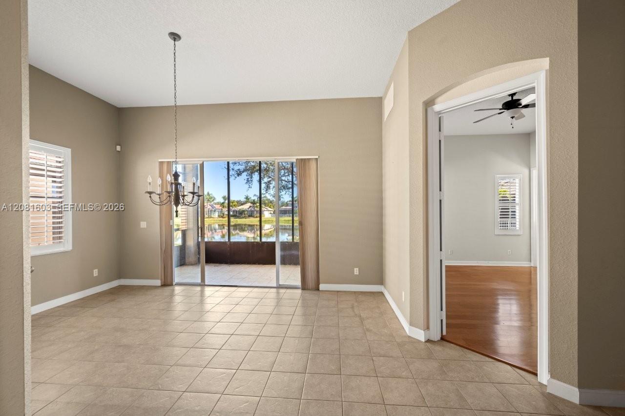 303 NW Somerset Cir, Port St. Lucie
