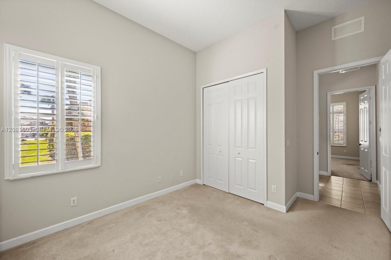 303 NW Somerset Cir, Port St. Lucie