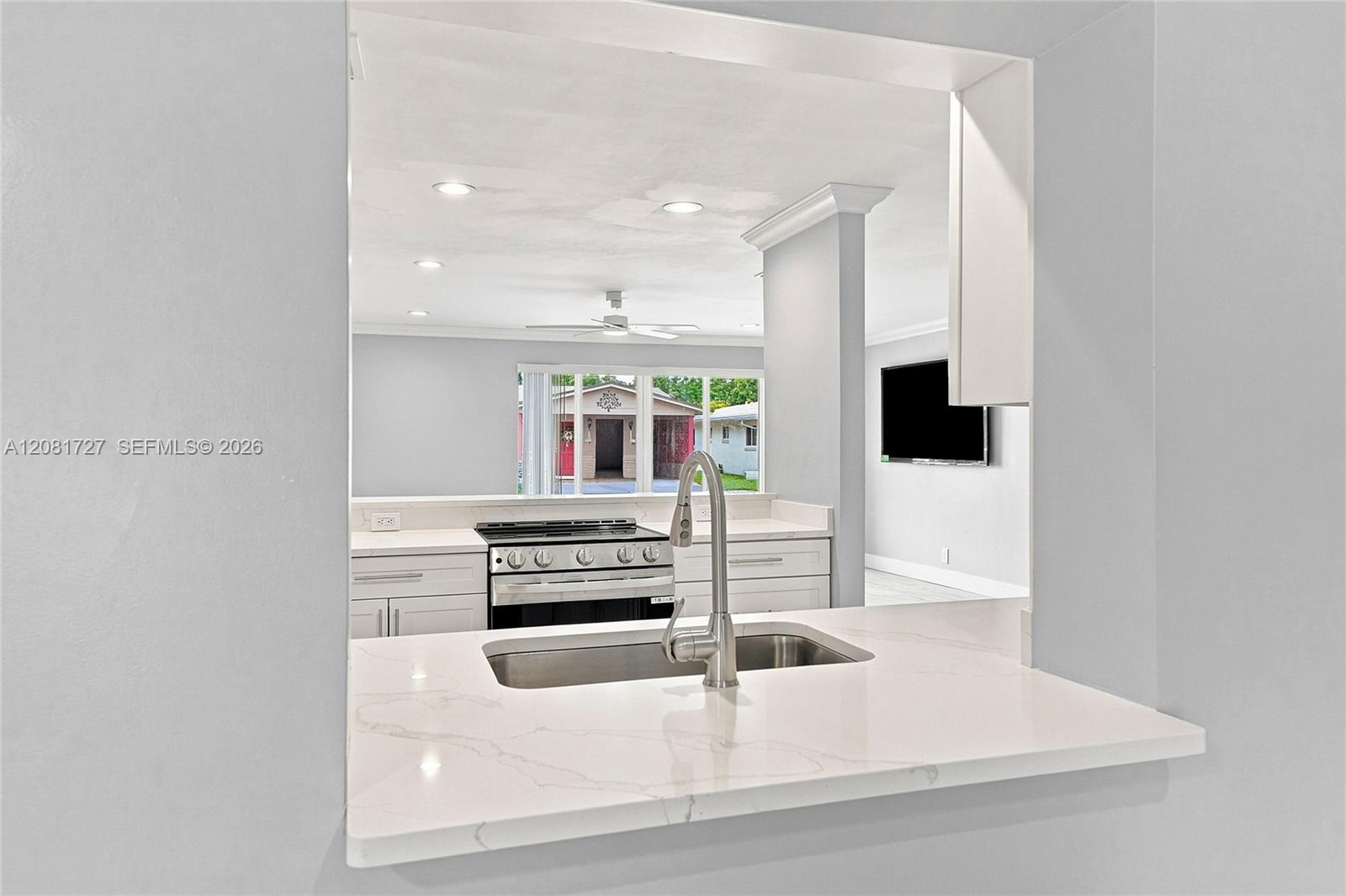 4716 NW 48th Ave