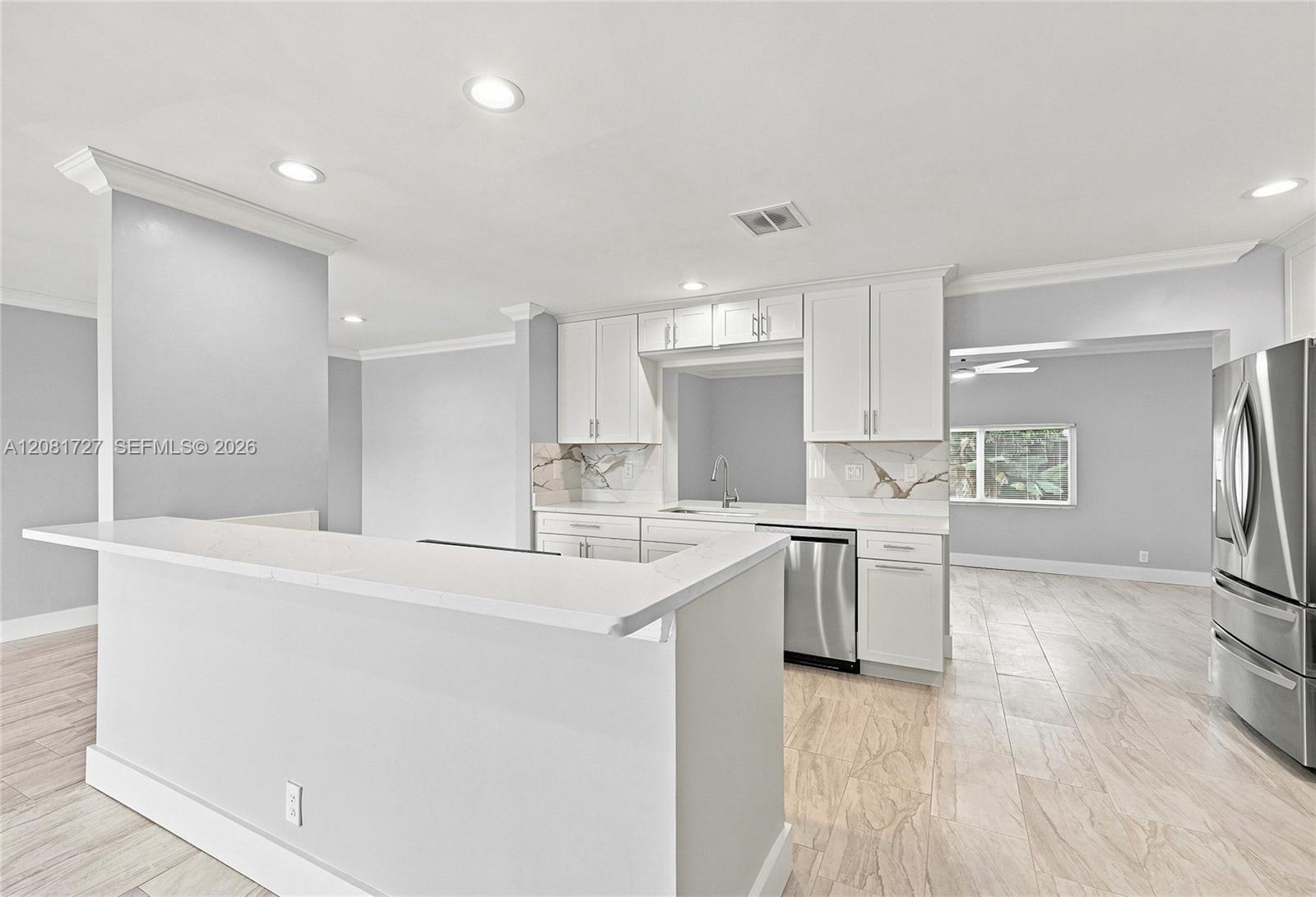 4716 NW 48th Ave