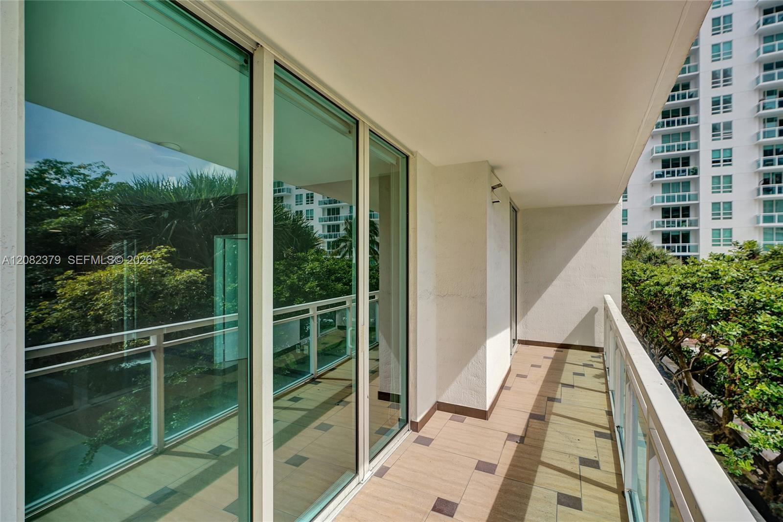951 Brickell Ave # 1106