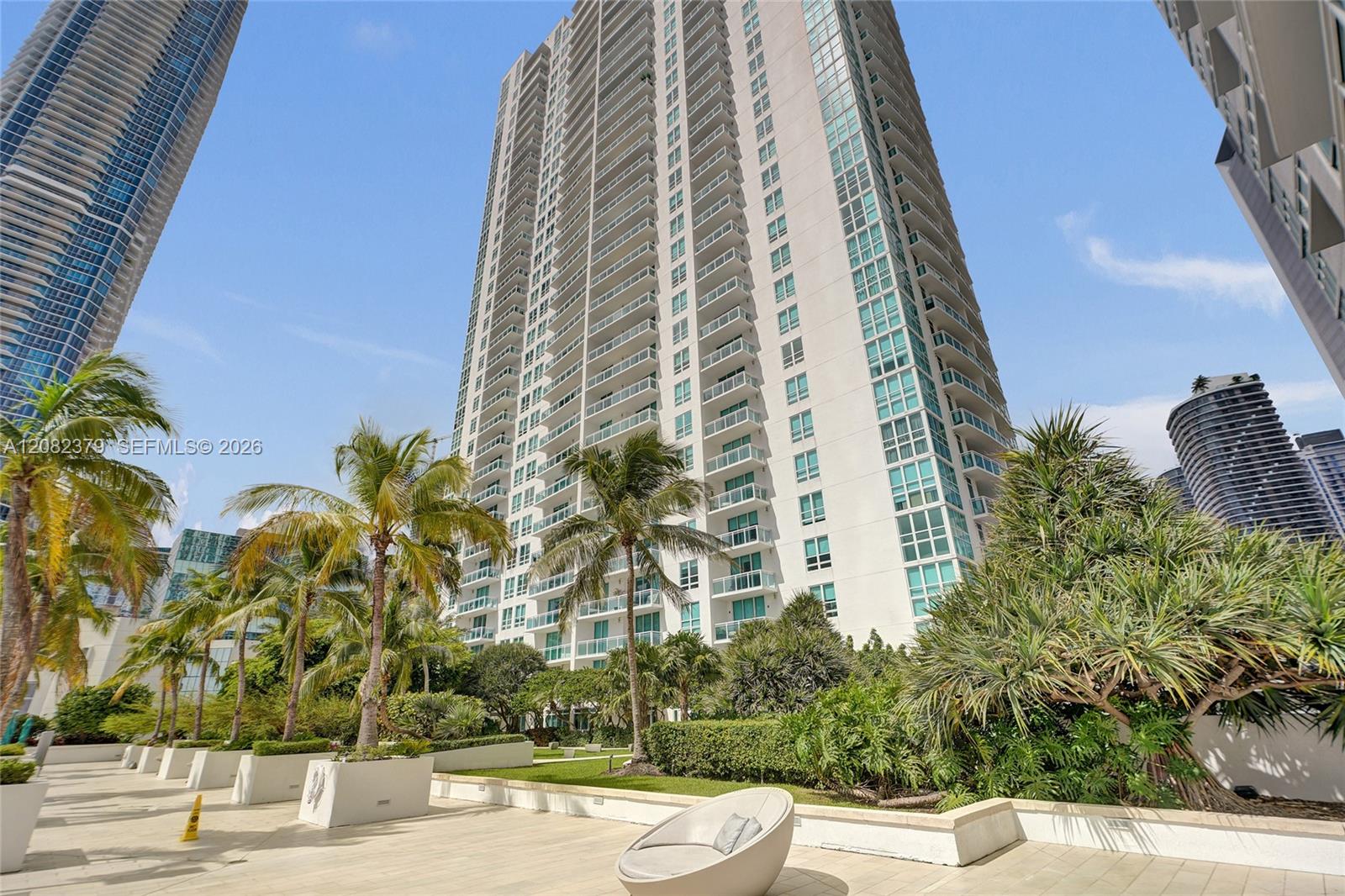 951 Brickell Ave # 1106