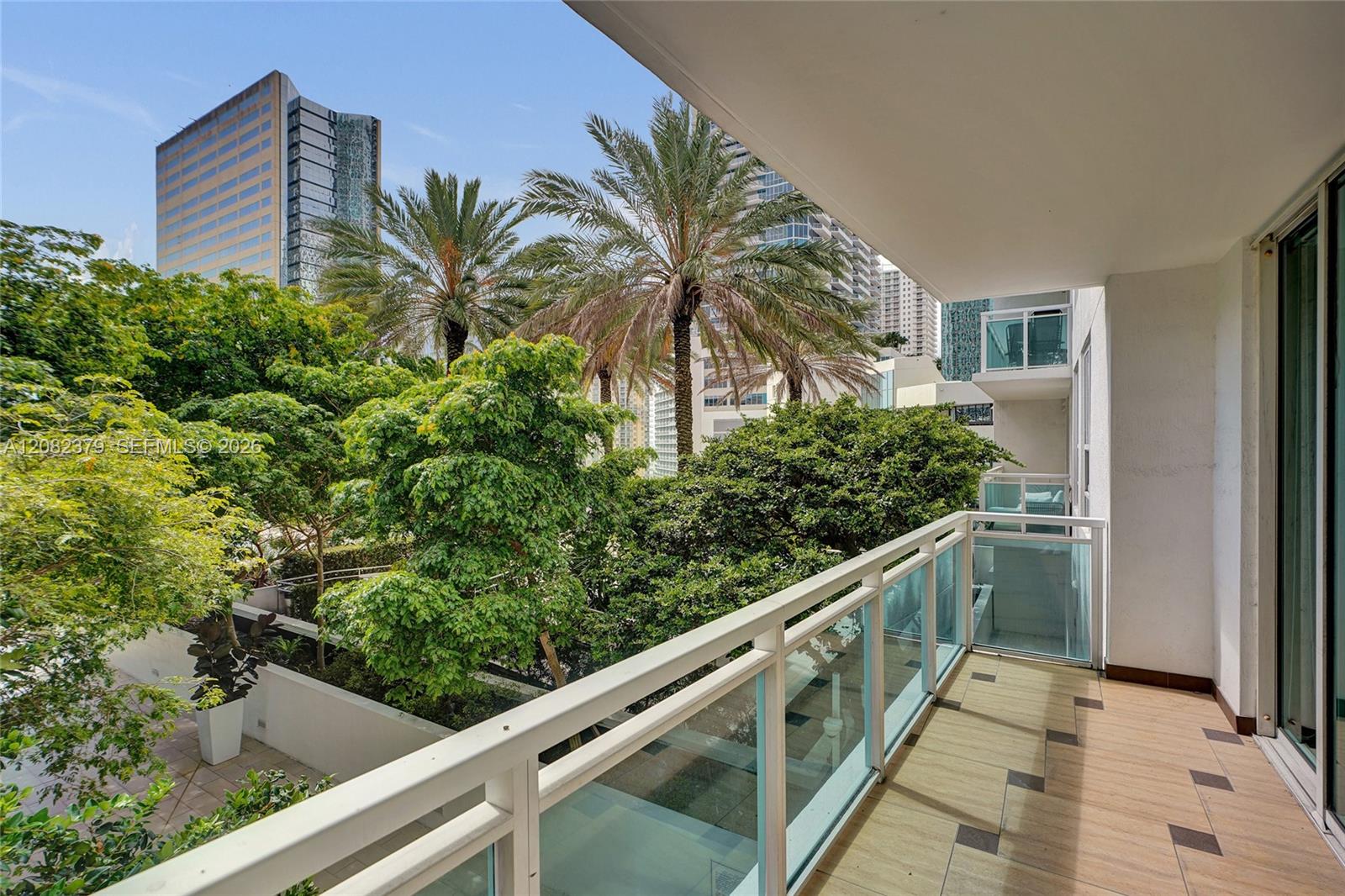 951 Brickell Ave # 1106