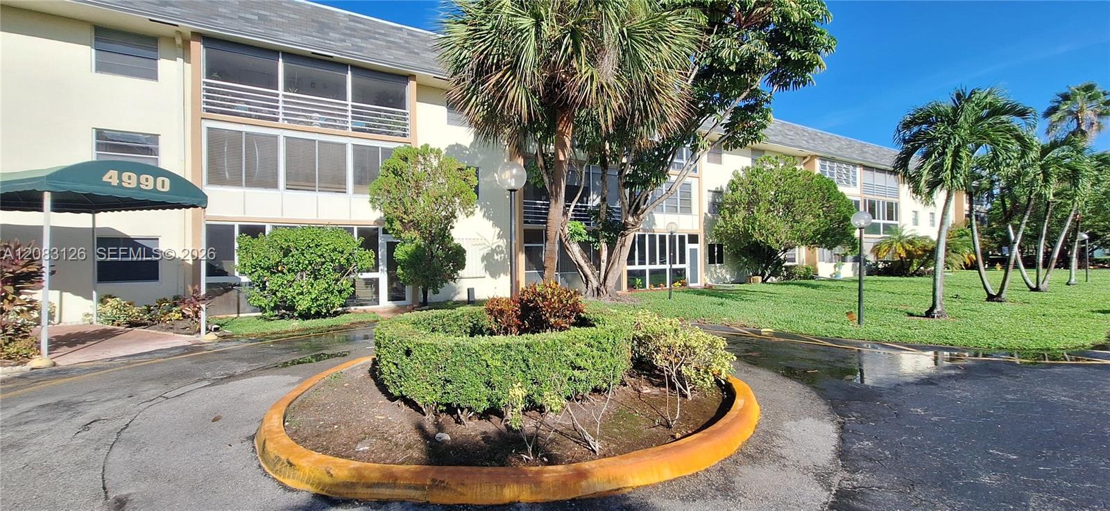 4990 E Sabal Palm Blvd # 202