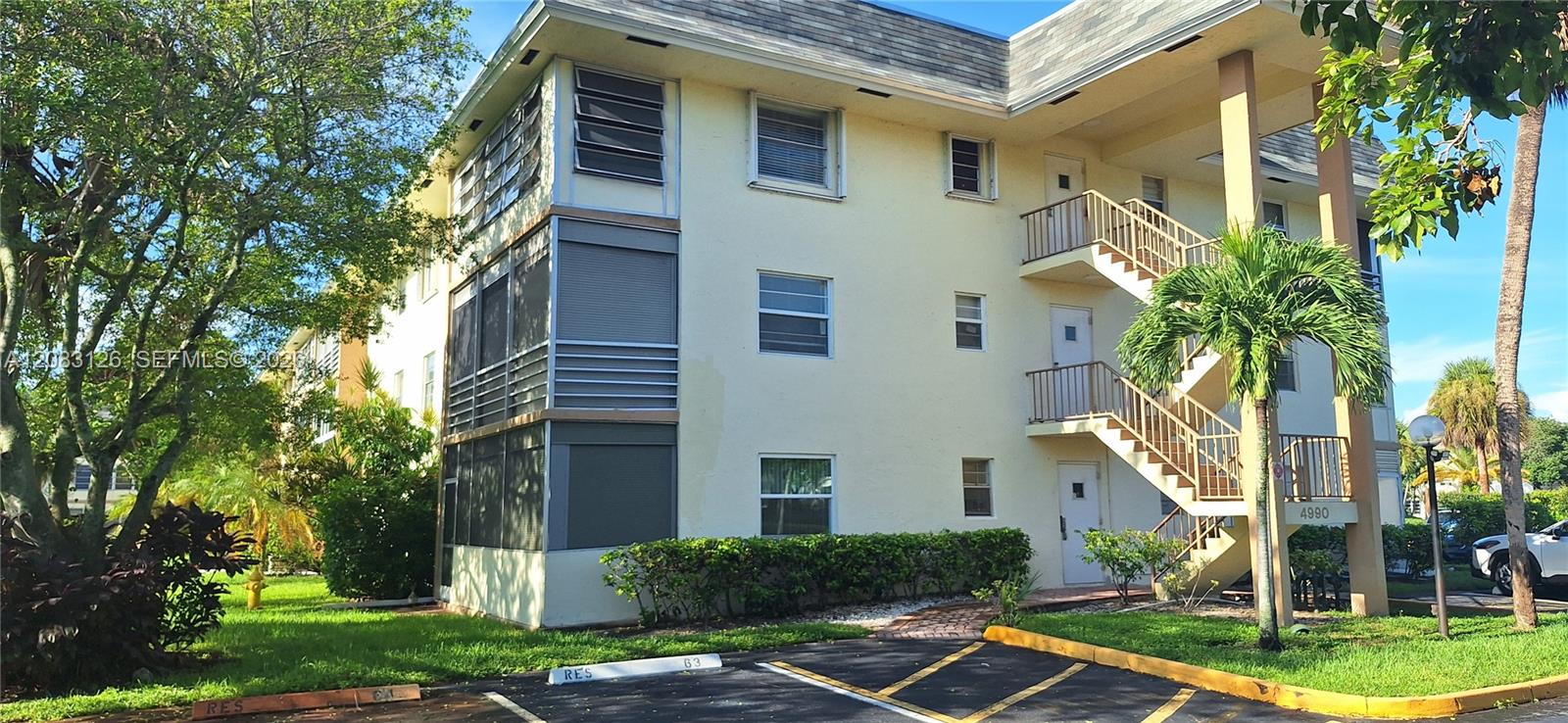 4990 E Sabal Palm Blvd # 202