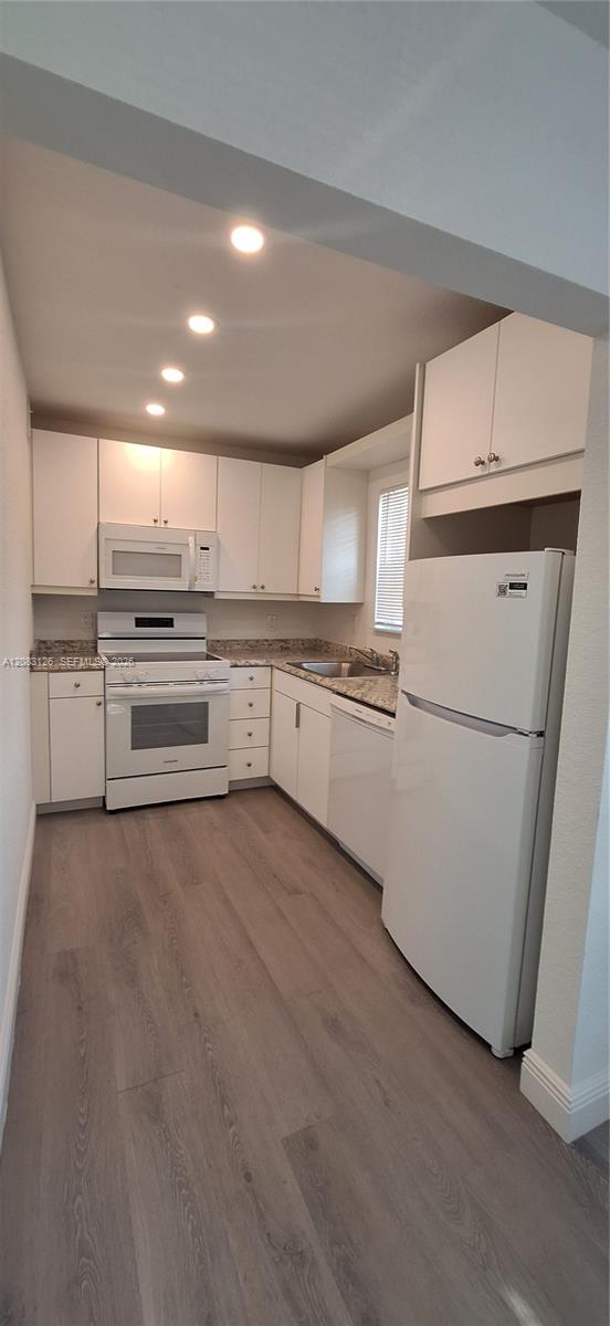 4990 E Sabal Palm Blvd # 202