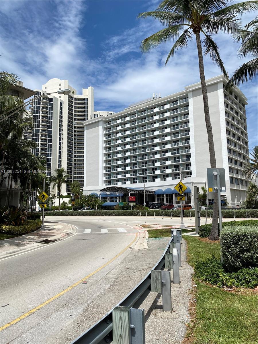 19201 Collins Ave # 314