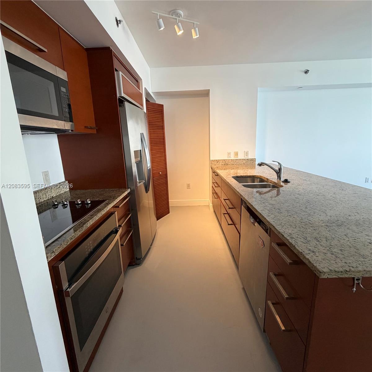 1830 S Ocean Dr # 1409