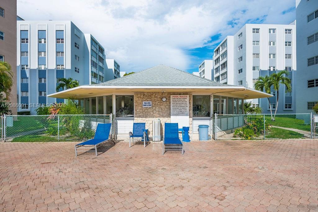 319 NE 14th Ave # 106