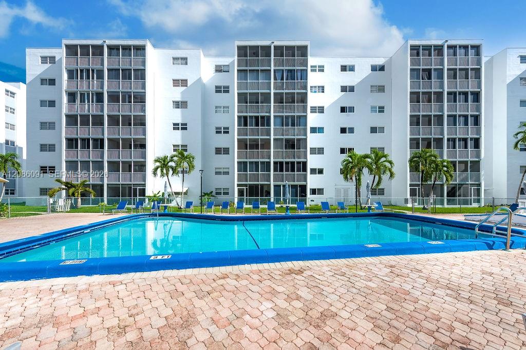 319 NE 14th Ave # 106