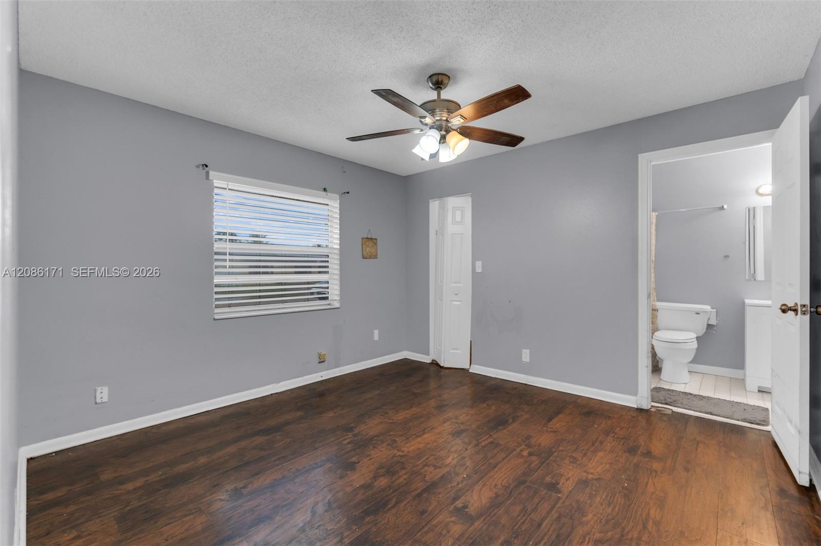 608 SW 76th Ter