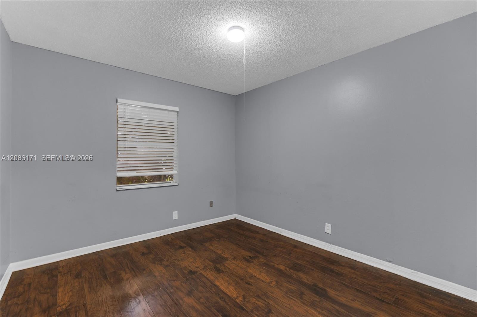 608 SW 76th Ter