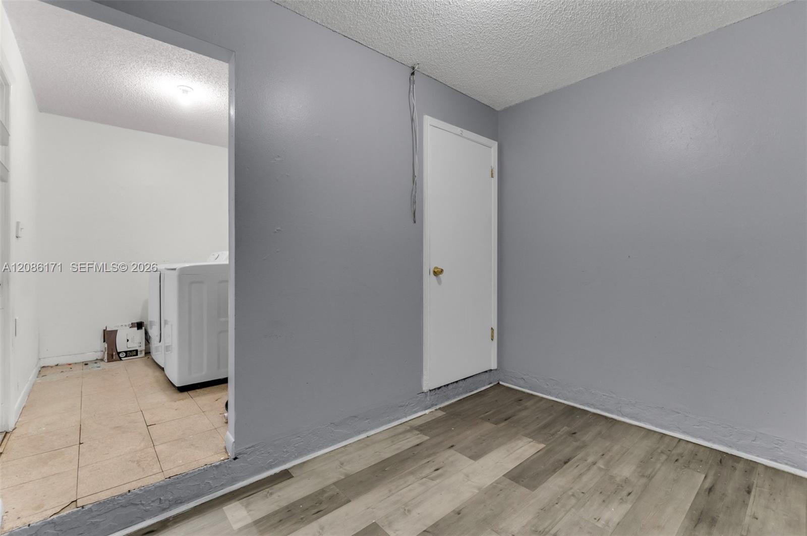 608 SW 76th Ter
