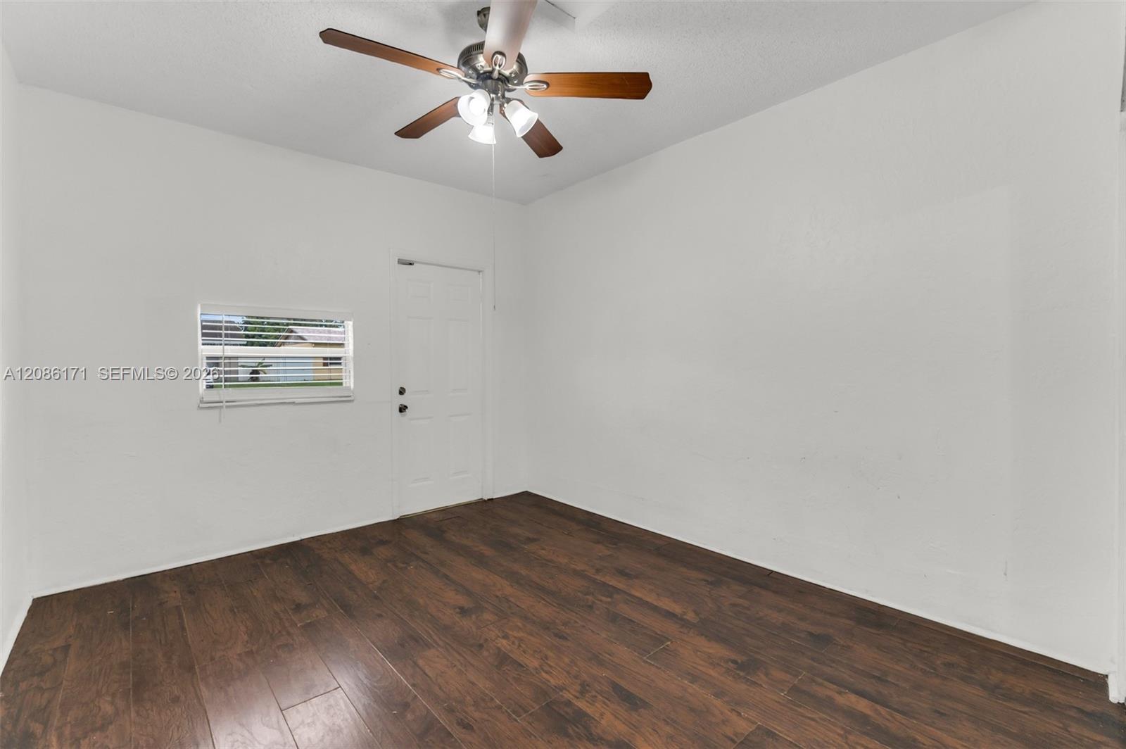 608 SW 76th Ter