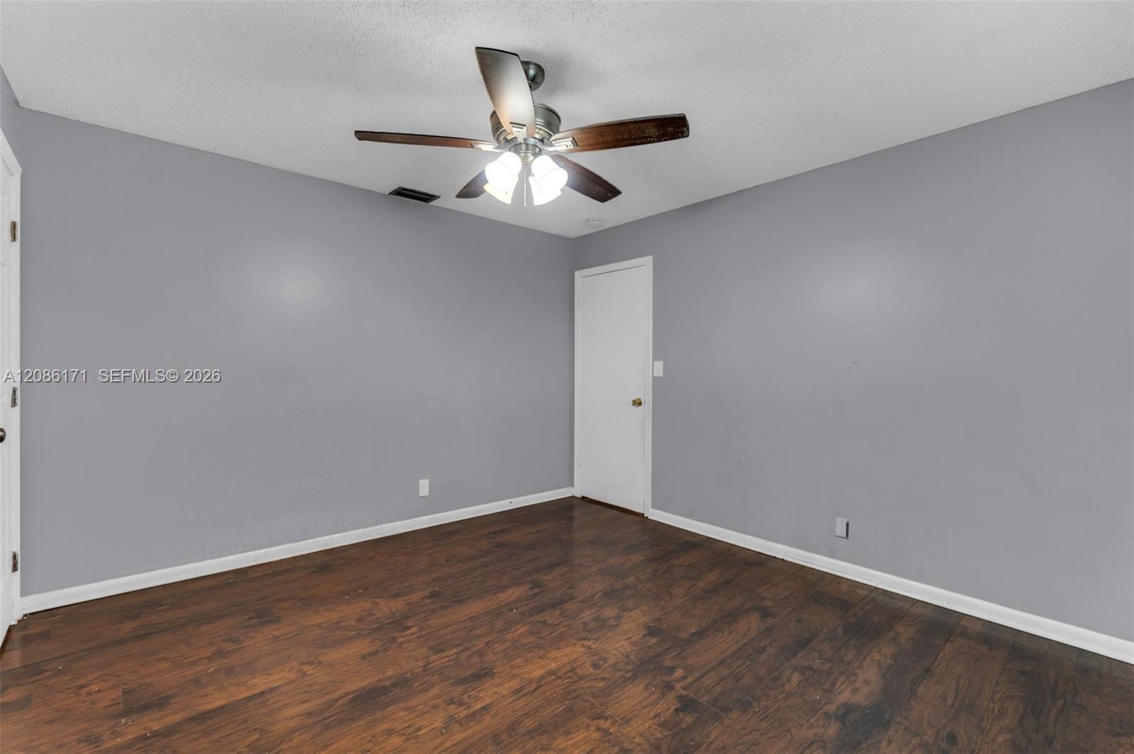 608 SW 76th Ter