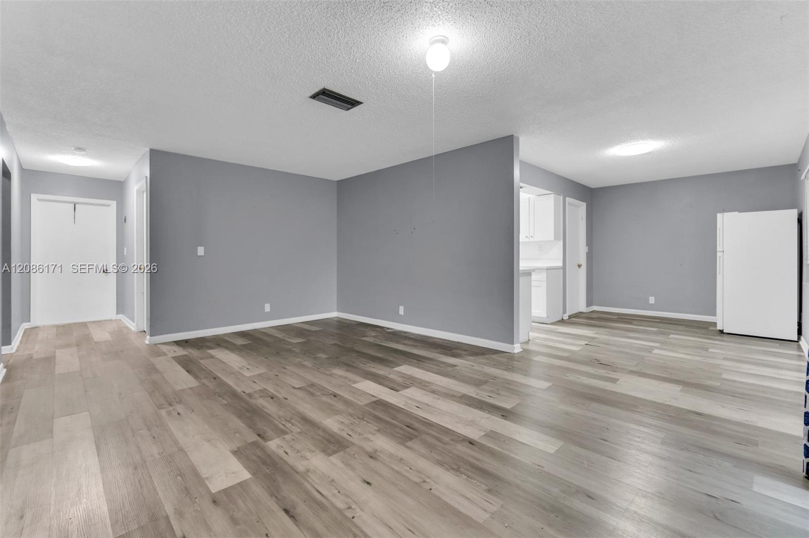 608 SW 76th Ter