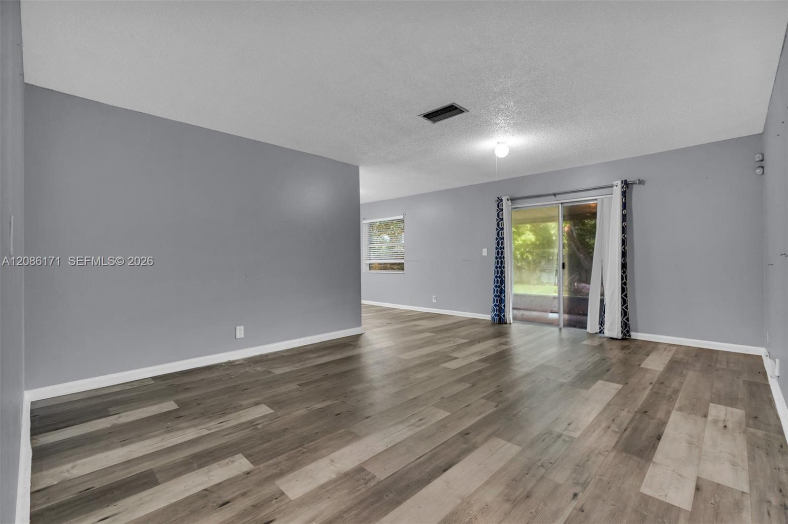 608 SW 76th Ter