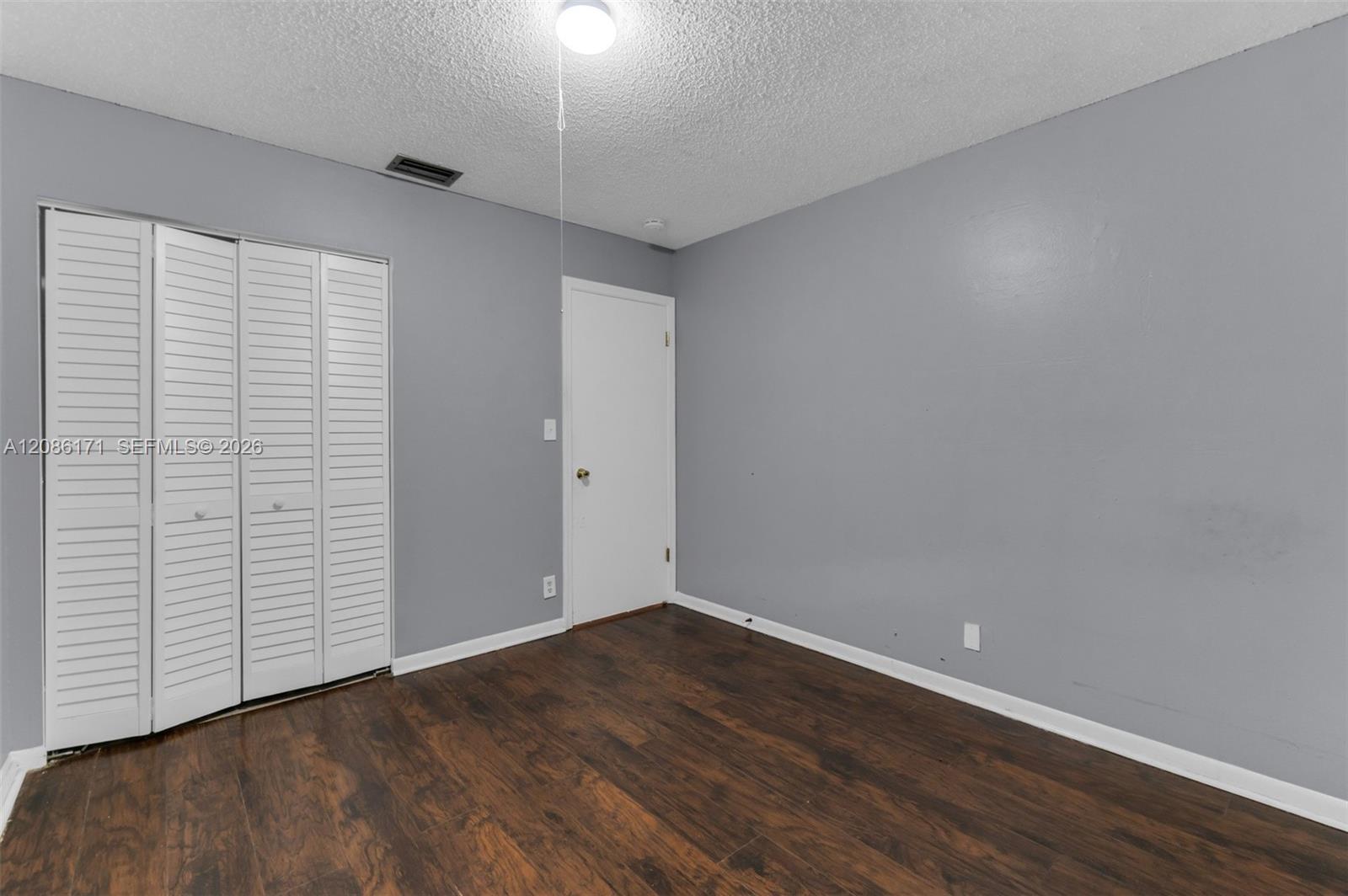 608 SW 76th Ter