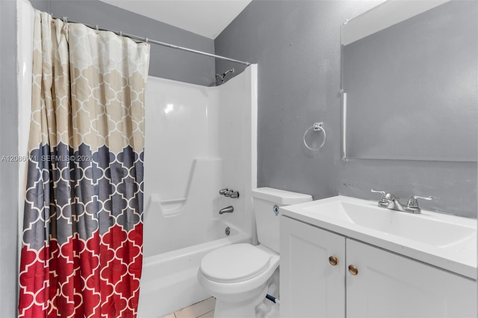 608 SW 76th Ter