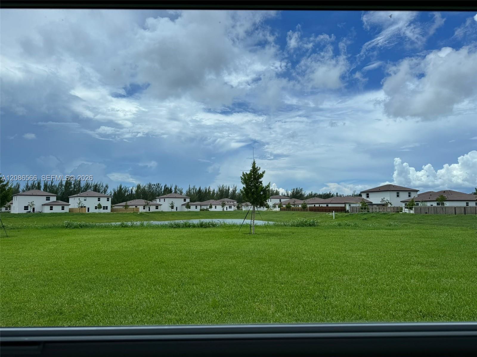 2404 SE 29th Dr