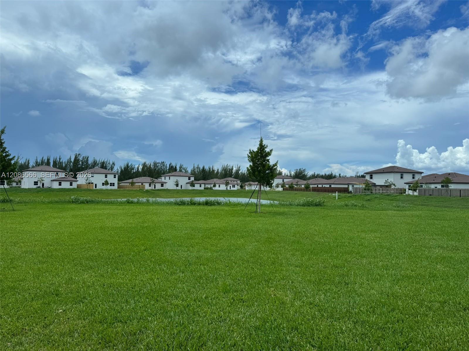 2404 SE 29th Dr