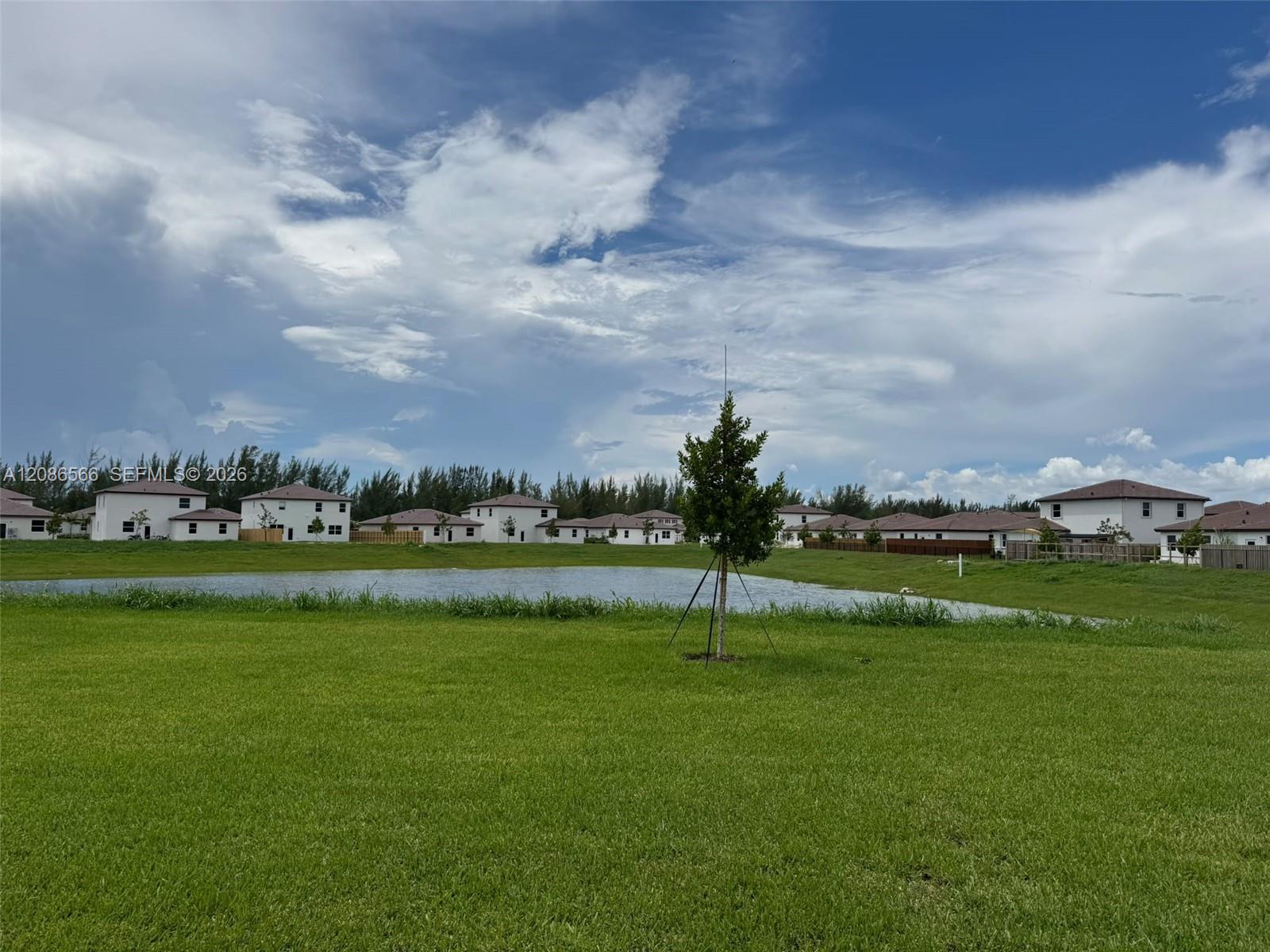 2404 SE 29th Dr