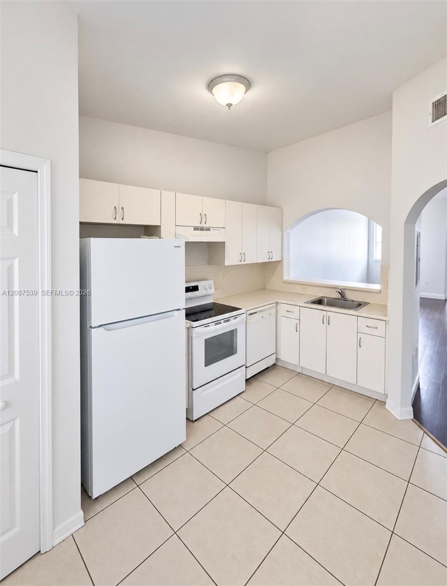 1250 SE 28th Ct # 204