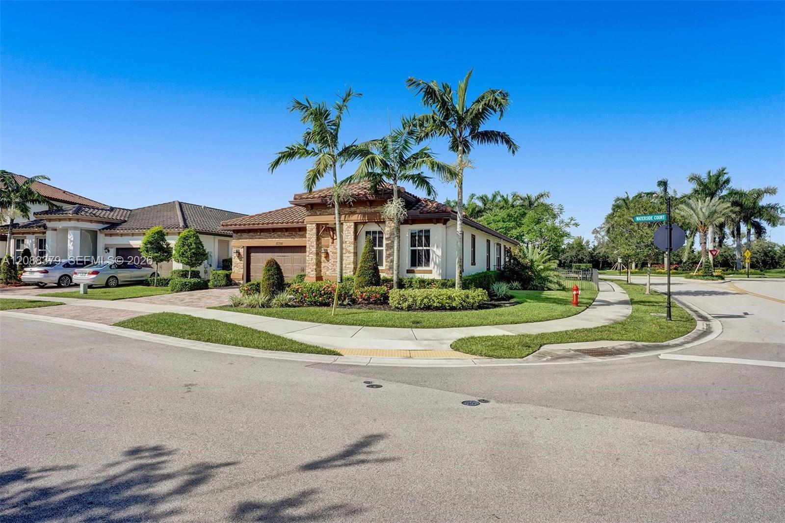 10398 Waterside Ct