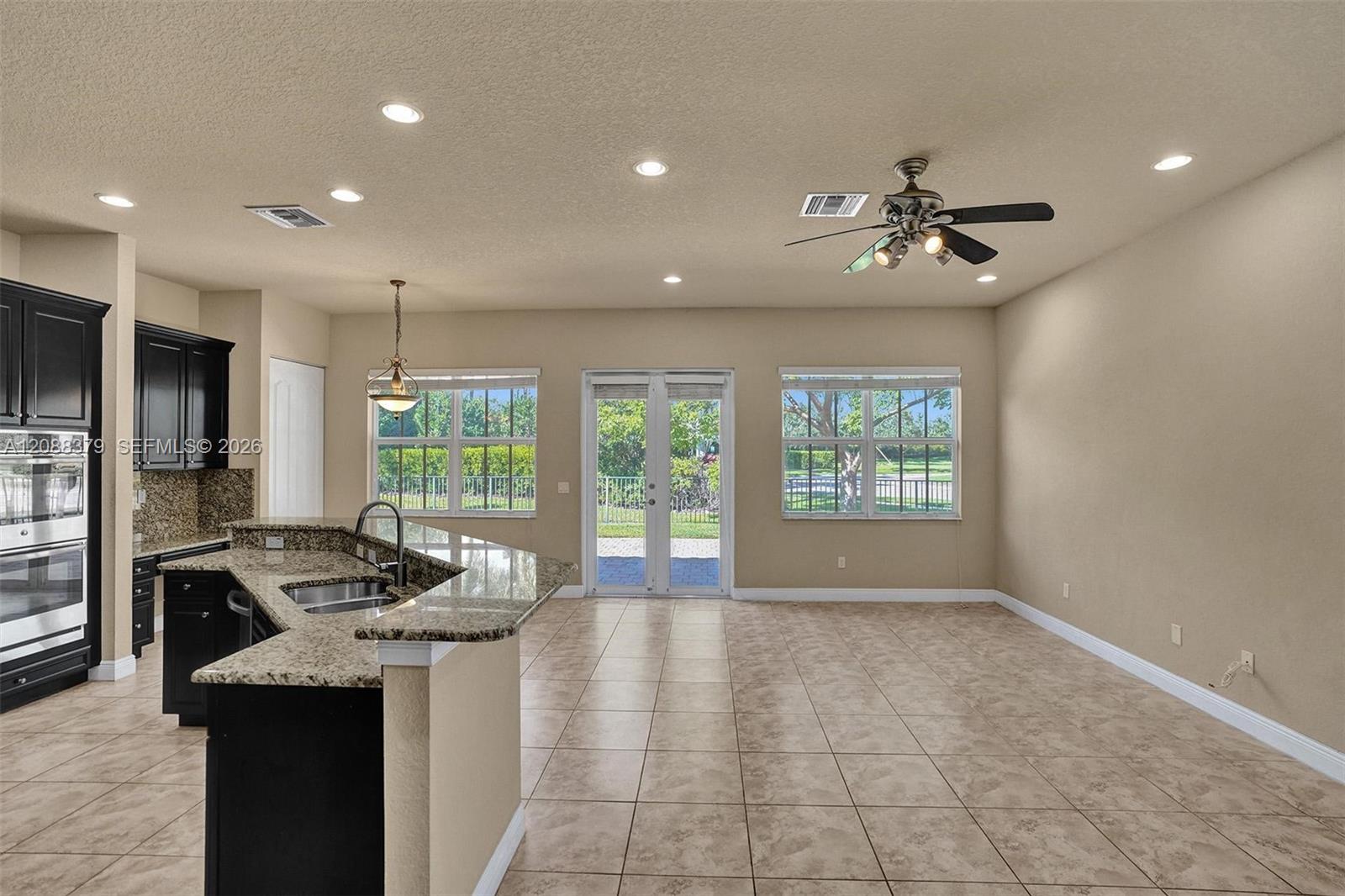 10398 Waterside Ct