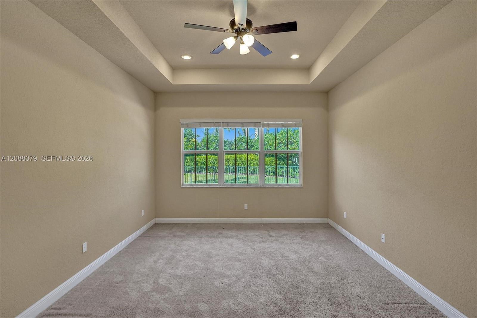 10398 Waterside Ct