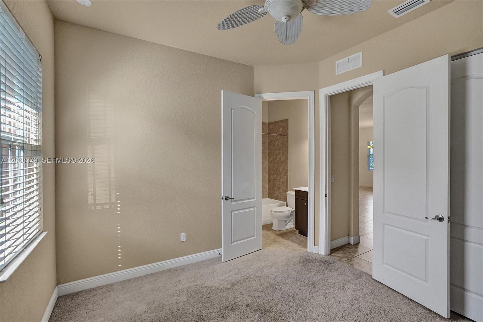 10398 Waterside Ct