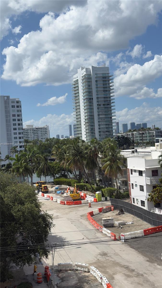 1340 Lincoln Rd # 604