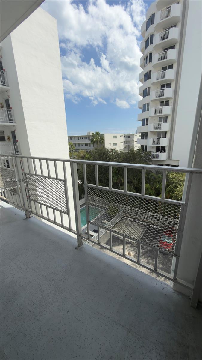 1340 Lincoln Rd # 604