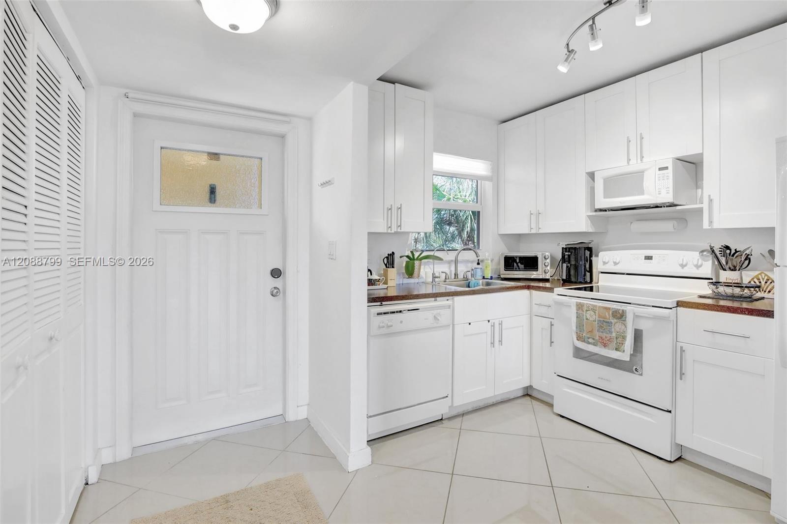 8400 Sunrise Lakes Blvd Unit: 312