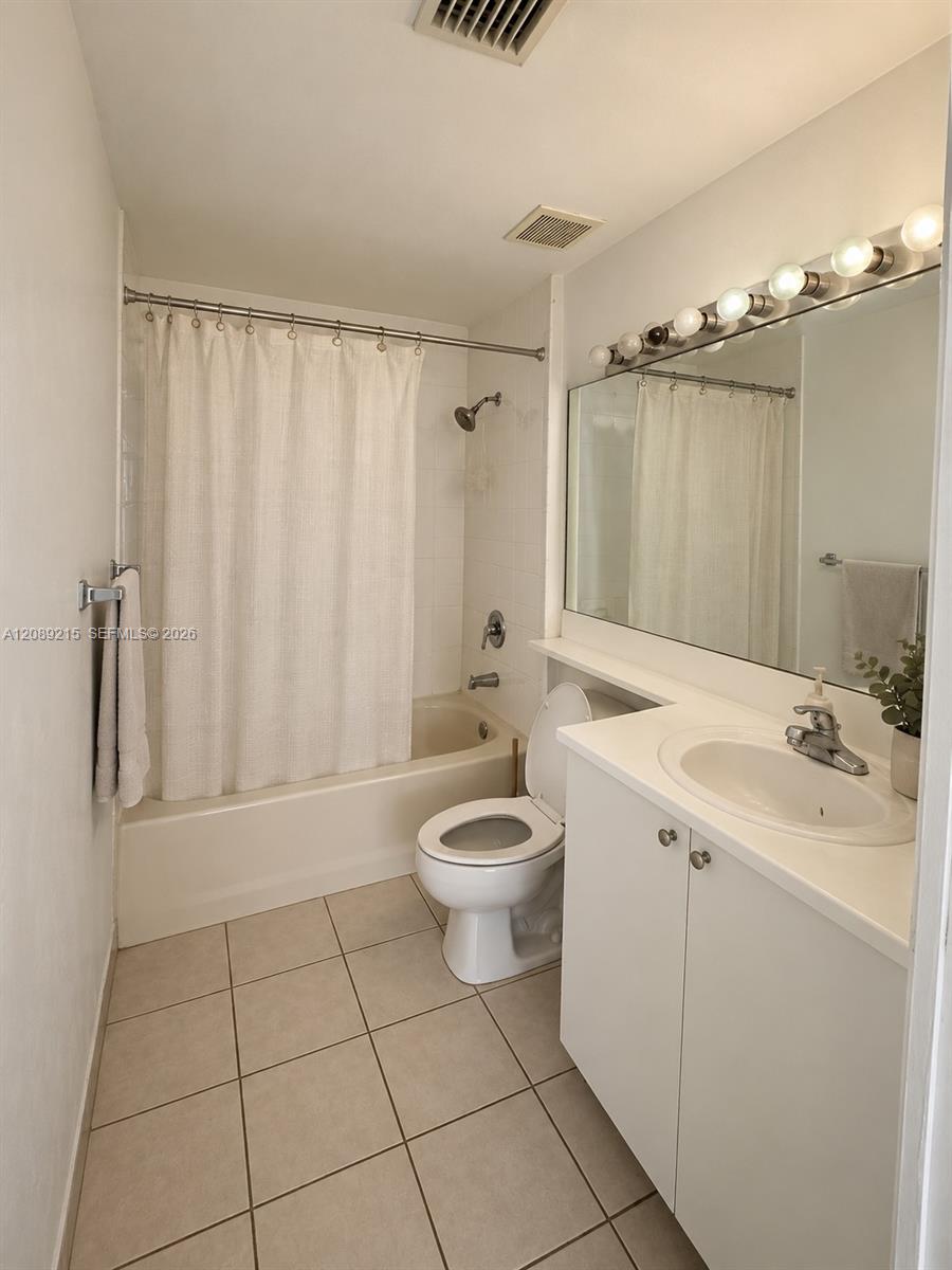 8030 N Nob Hill Rd # 105