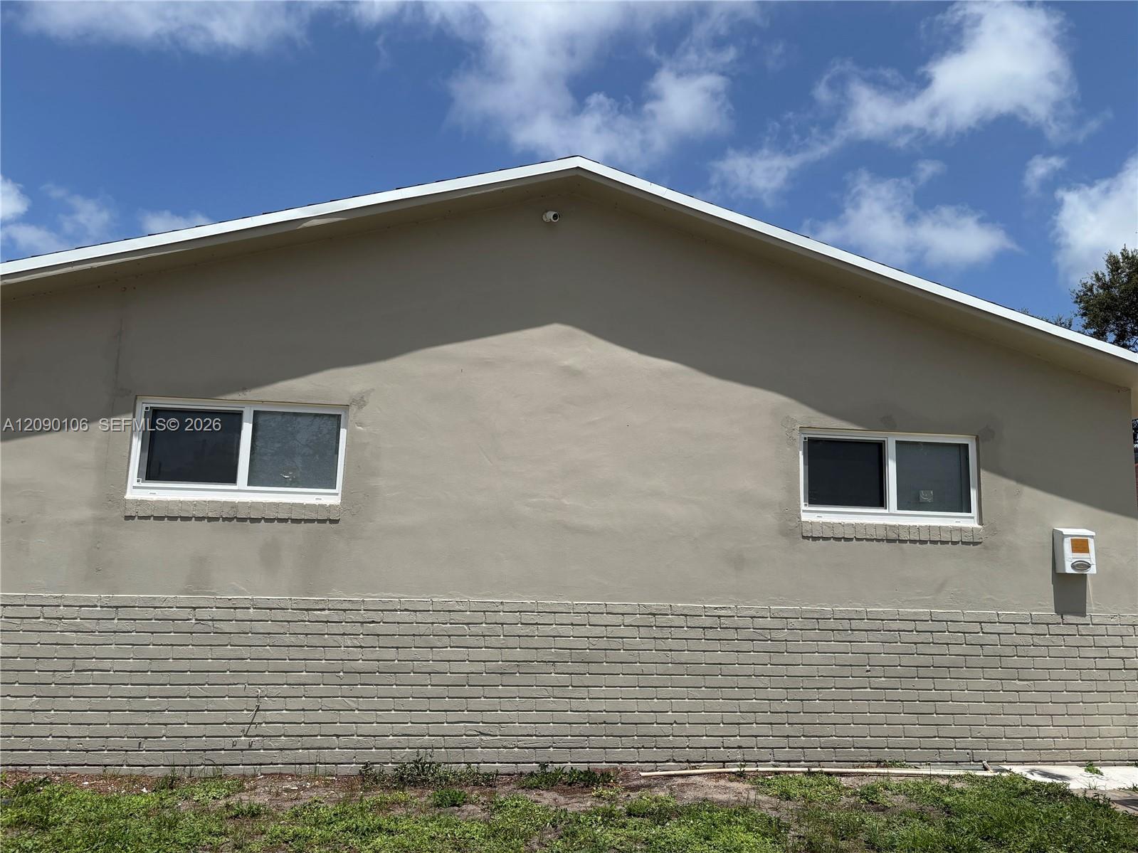 5020 SW 26th Ave # 2 Unit: 1-2