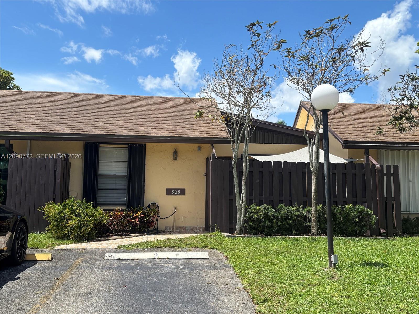505 Briarwood Cir # 59 Unit: 2-59
