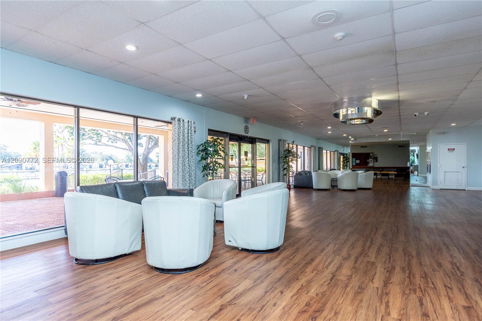 505 Briarwood Cir # 59 Unit: 2-59