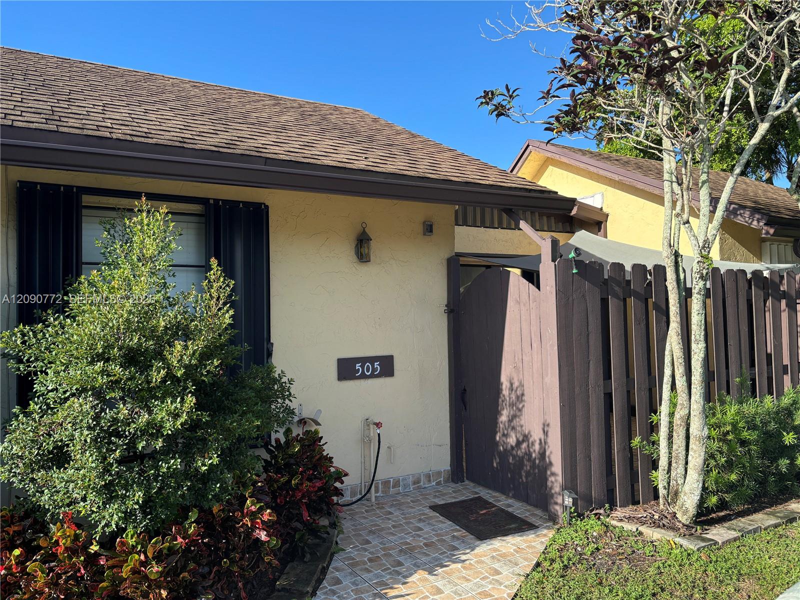 505 Briarwood Cir # 59 Unit: 2-59