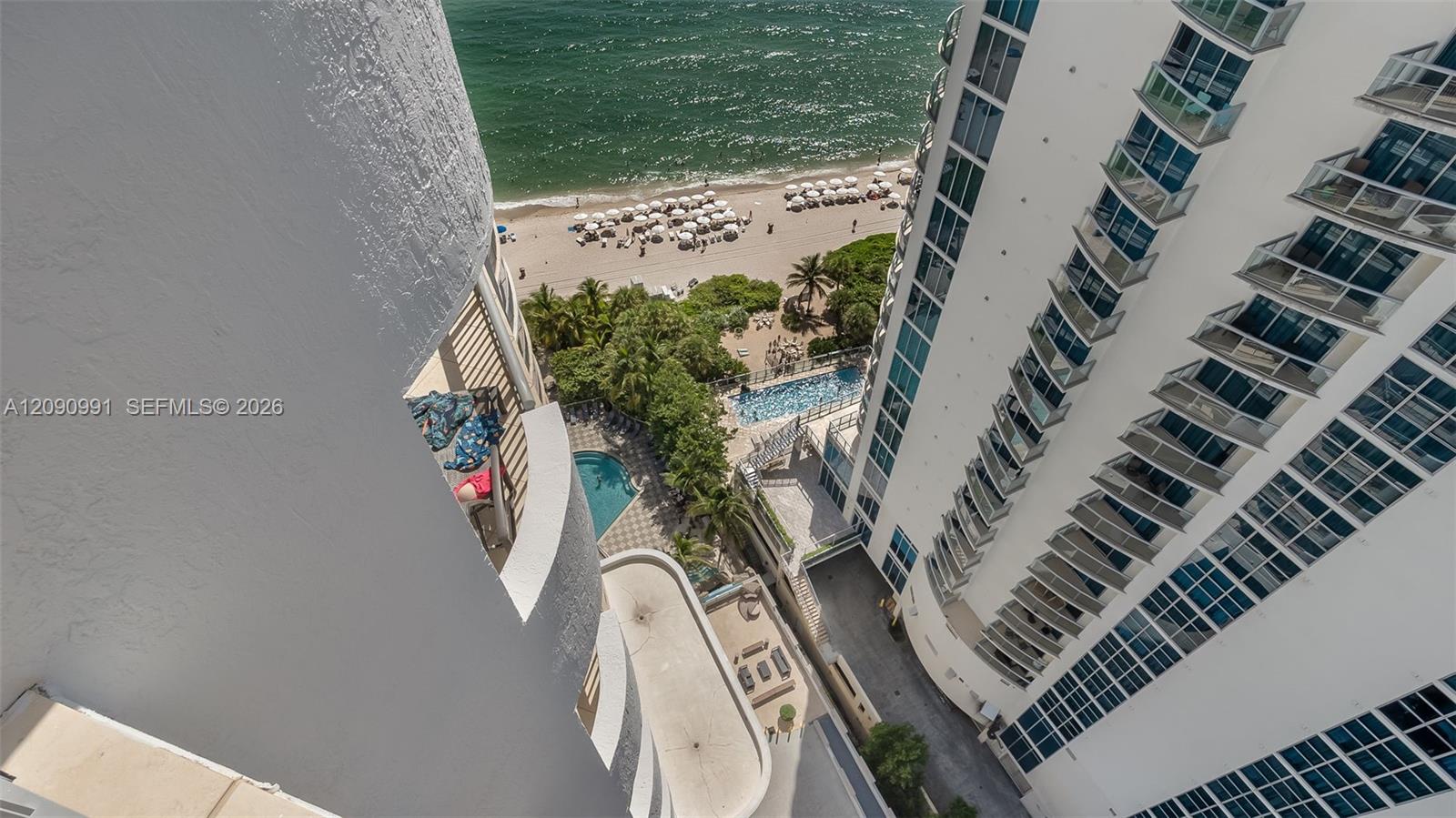 17375 Collins Ave # 2305