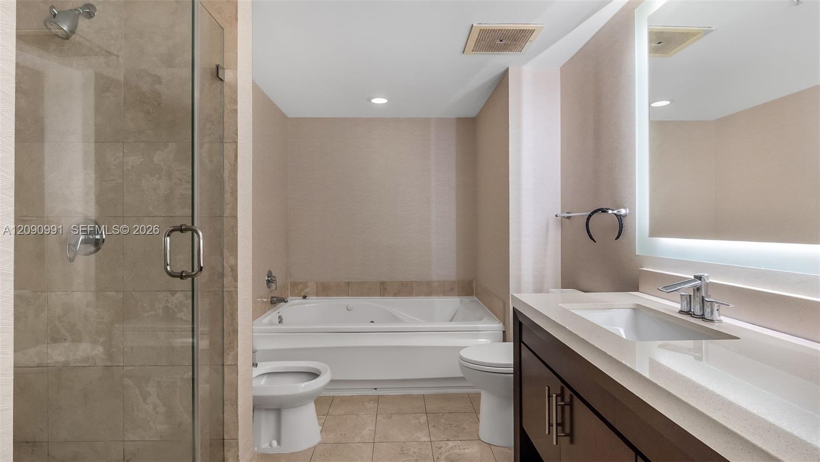 17375 Collins Ave # 2305